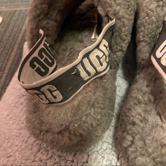 Ugg Fluff Yeah Slides - Picture 3 of 4